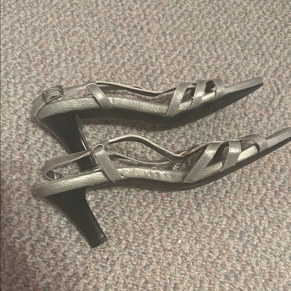 A2 by Aerosoles Women's Silver Heels - Picture 6 of 7